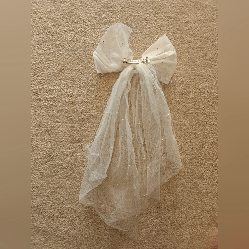 Bridal Hair Clip Pearl Bow - Picture 5 of 5